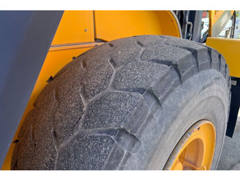Wheel loader Volvo L180H: picture 3