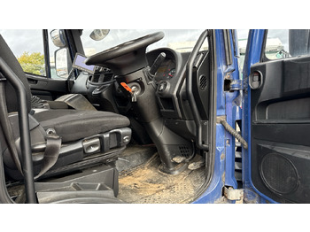 Curtainsider truck IVECO EUROCARGO  120-210: picture 5