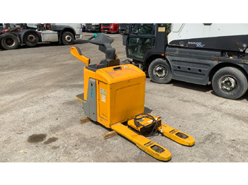 Pallet truck JUNGHEINRICH