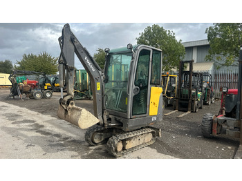 Mini excavator VOLVO EC15D: picture 2