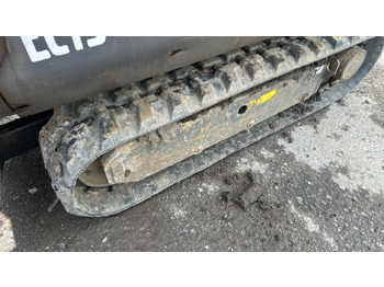 Mini excavator VOLVO EC15D: picture 5