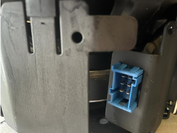 Body and exterior for Truck MAN Blaupunkt Lautsprecher TGS TGX TGL TGM 81281026080: picture 3