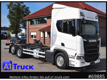 Container transporter/ Swap body truck SCANIA R 450