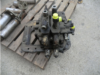 Hydraulic valve for Construction machinery Caterpillar 963D DISTRIBUTORE: picture 2