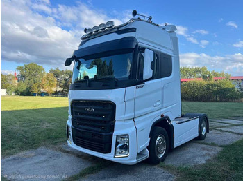 Tractor unit FORD