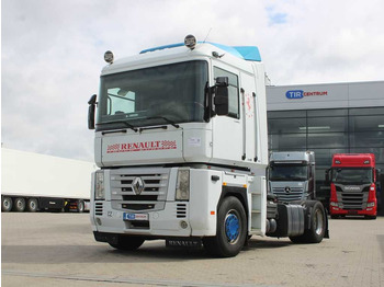 Tractor unit RENAULT Magnum 440