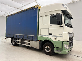 Curtainsider truck DAF XF 460 Super Space Cab: picture 3