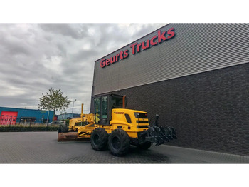 Grader New Holland RG 200 B MOTORGRADER + RIPPER FROM 2012 HOURS 4237: picture 3