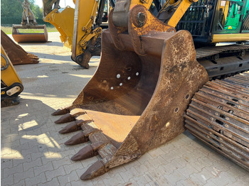 Crawler excavator Caterpillar 352F: picture 5
