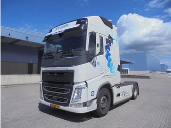 Tractor unit VOLVO FH 460