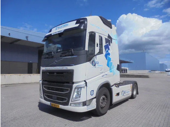 Tractor unit VOLVO FH 460