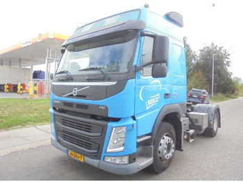 Tractor unit VOLVO FM 330