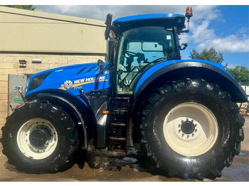 Farm tractor NEW HOLLAND T7