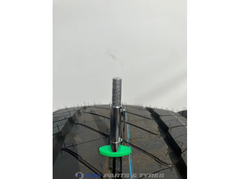 Tire for Truck Goodyear: picture 3