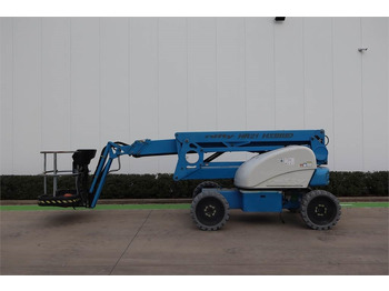 Articulated boom NIFTYLIFT