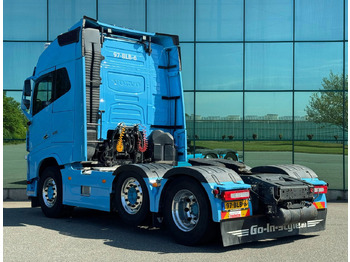 Tractor unit Volvo FH 500 6X2 Full AIR 671.000 KM 2x Tanks TOP Condition NL Truck: picture 3