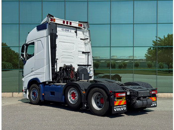 Tractor unit Volvo FH 500 6X2 Globetrotter 2x Tanks Only 667.000 KM Super Condition NL Truck: picture 3