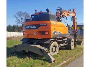 Wheel excavator DEVELON