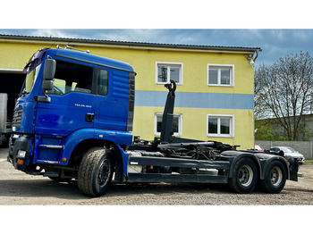 Hook lift truck MAN TGA 26.460