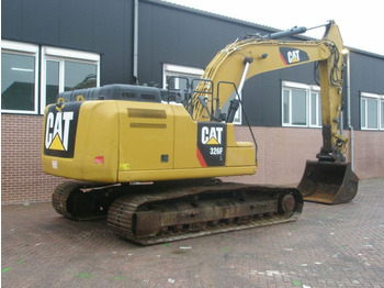 Crawler excavator Caterpillar 326FL: picture 3