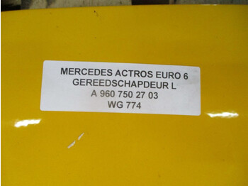 Cab and interior for Truck Mercedes-Benz A 960 750 33 03/ A 960 750 27 03 // DEUR GEREEDSCHAP MP4 ACTOS EURO 6: picture 4