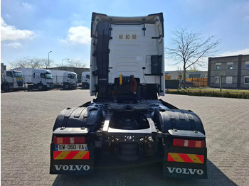 Tractor unit Volvo FH4-460 / VEB+ / DOUBLE TANK / FRIDGE / AUTOMATIC / EURO-6 / 2018: picture 4