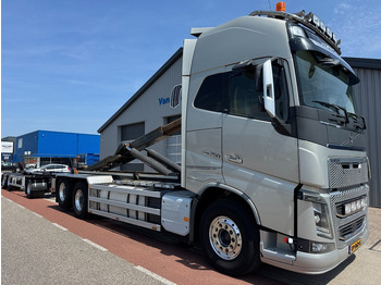 Hook lift truck VOLVO FH16 750