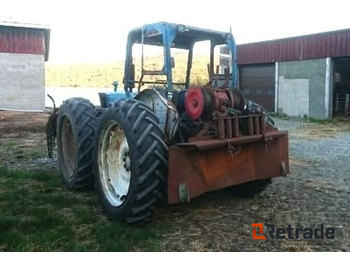 Farm tractor