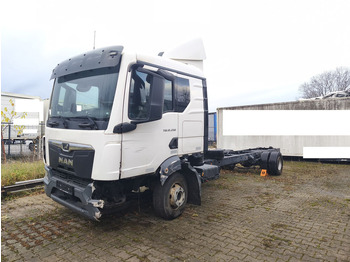 Cab chassis truck MAN TGL 12.250