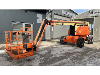 Articulated boom JLG