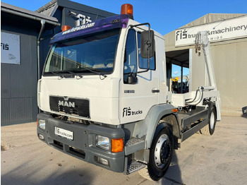Container transporter/ Swap body truck MAN 18.284