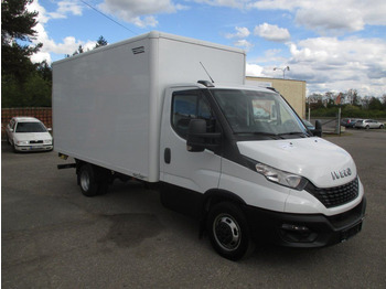 Box van Iveco Daily 35C16: picture 3