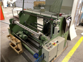 Paper cutting machine