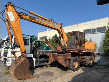 Wheel excavator CASE
