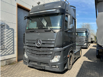 Tractor unit MERCEDES-BENZ Actros 1851