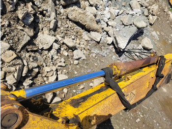 Hydraulic cylinder JCB