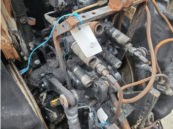 Hydraulics New Holland T4.90 V, Tn60 Da, T4030 Hydraulic Lift Cover Assy 87382594: picture 2