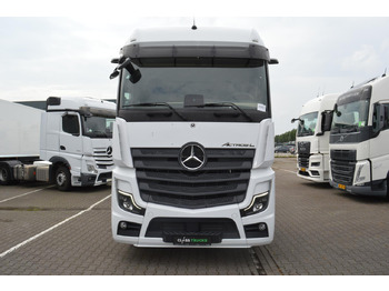 Tractor unit Mercedes-Benz Actros 5 1845 BigSpace: picture 2