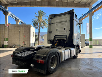 Tractor unit MERCEDES-BENZ Actros 1845