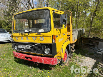 Dropside/ Flatbed truck VOLVO