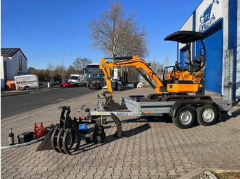 Mini excavator Vermietung / Minibagger 2-Tonnen inkl. Anhänger / ab 3 Tage / Verstellfahrwerk / Schwenkarm / Anbaugeräte: picture 4