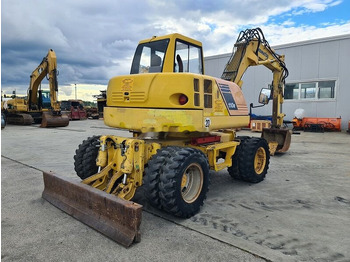 Wheel excavator Komatsu PW110: picture 4