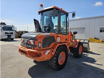 Wheel loader VOLVO L30G: picture 4
