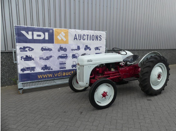 Farm tractor FORD