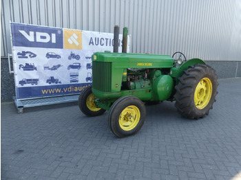 Farm tractor JOHN DEERE