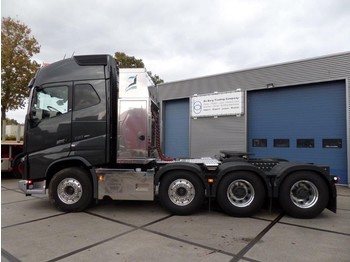 Tractor unit Volvo FH16 750 8x4 (FH 84 PT): picture 1