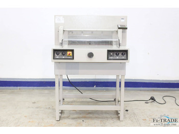 Paper cutting machine