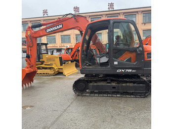 Crawler excavator DOOSAN DX225