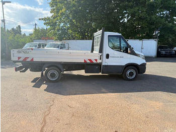 Flatbed van Iveco Daily 35 S 12: picture 5 Flatbed van Iveco Daily 35 S 12: picture 5