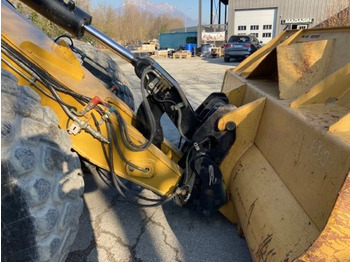 Wheel loader Caterpillar 930G: picture 5